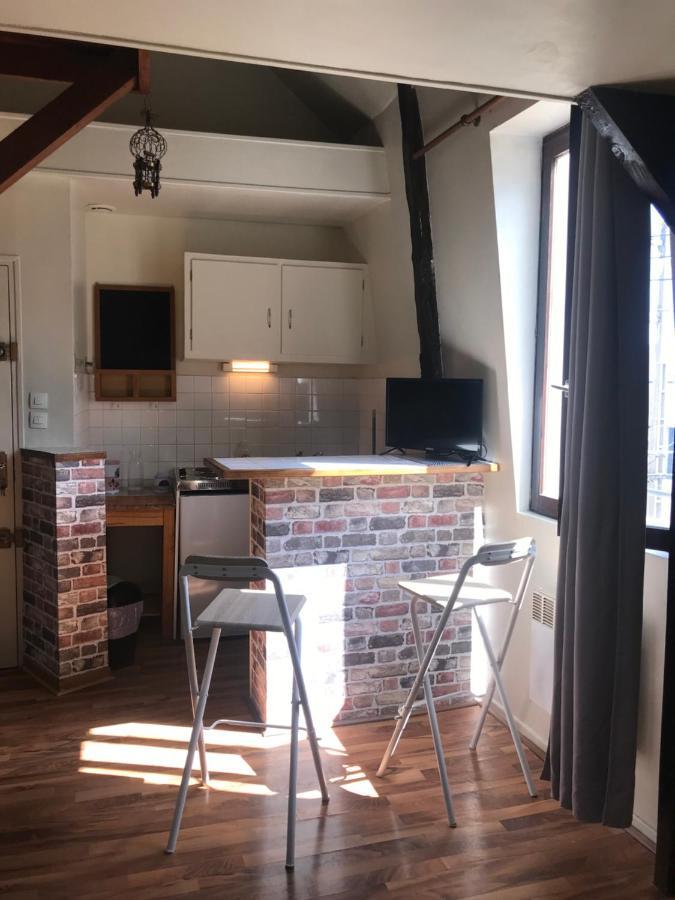 Appartement En Duplex Situe A La Limite Tours Saint-Pierre-des-Corps Extérieur photo
