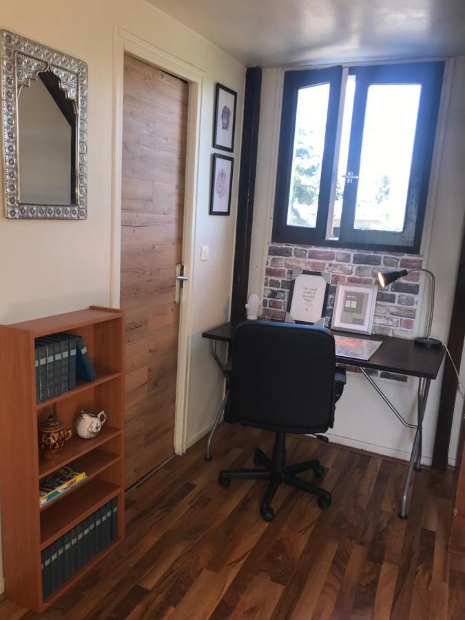 Appartement En Duplex Situe A La Limite Tours Saint-Pierre-des-Corps Extérieur photo
